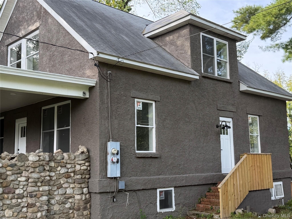 55 Bona Ventura Avenue - Photo 1