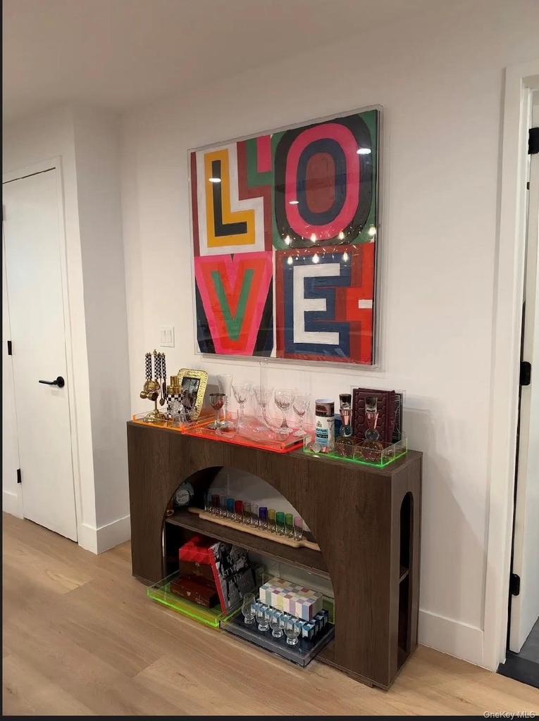 108 Middle Neck Road - Photo 3