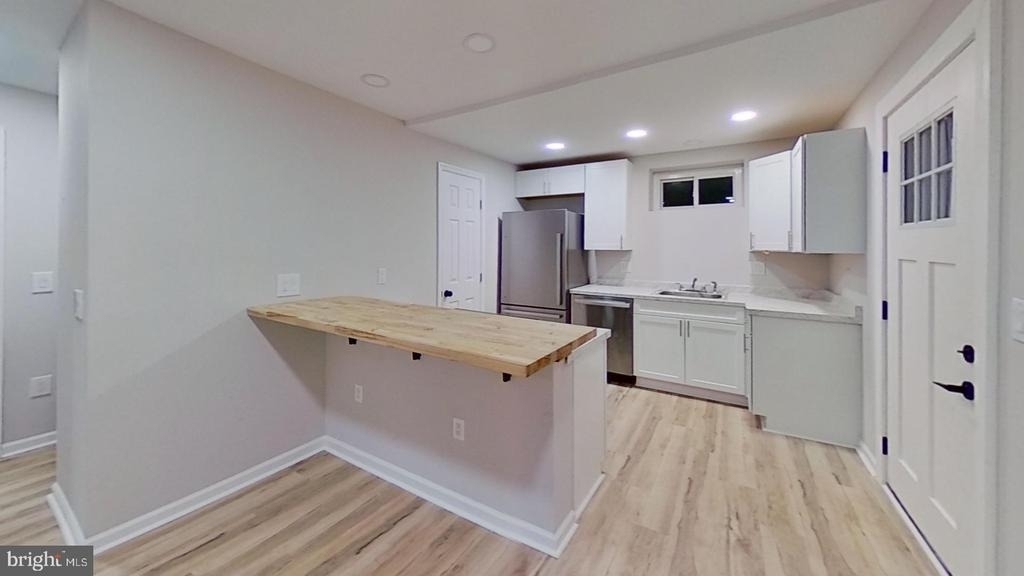 415 Virginia Avenue - Photo 2