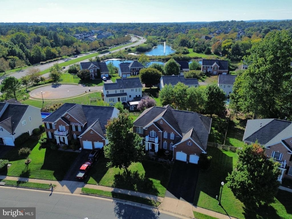9282 Rainbow Falls Drive - Photo 2