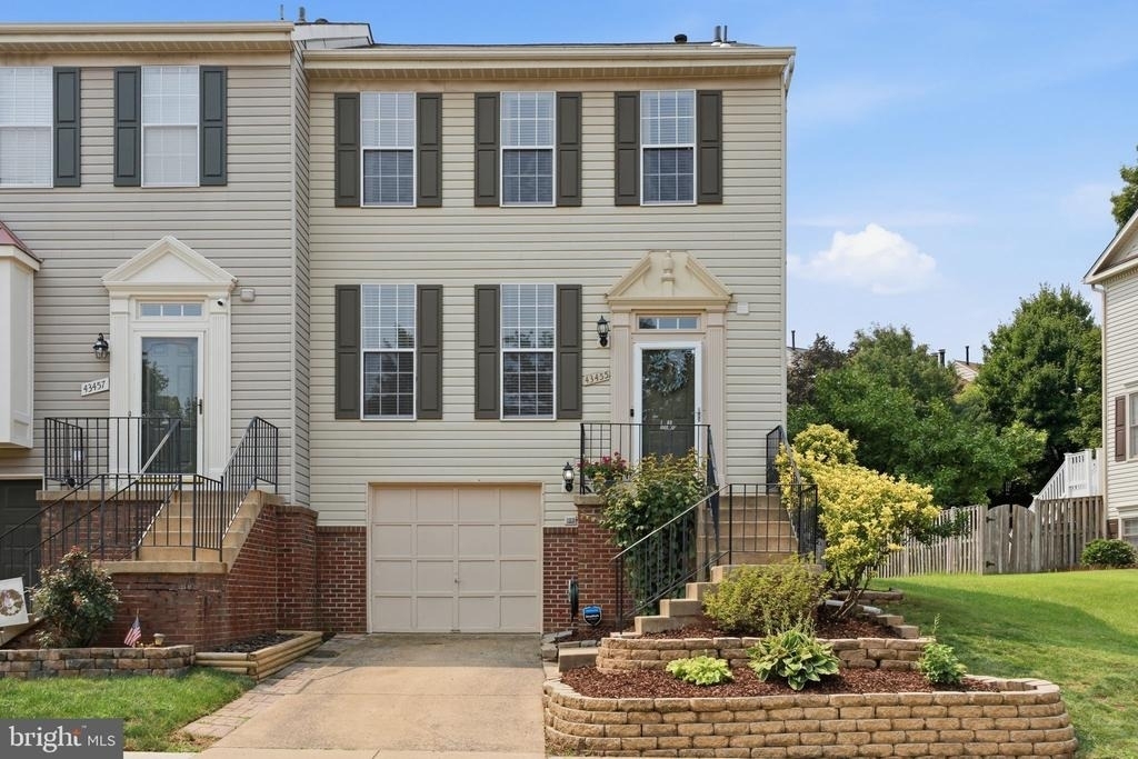 43455 Postrail Square - Photo 1