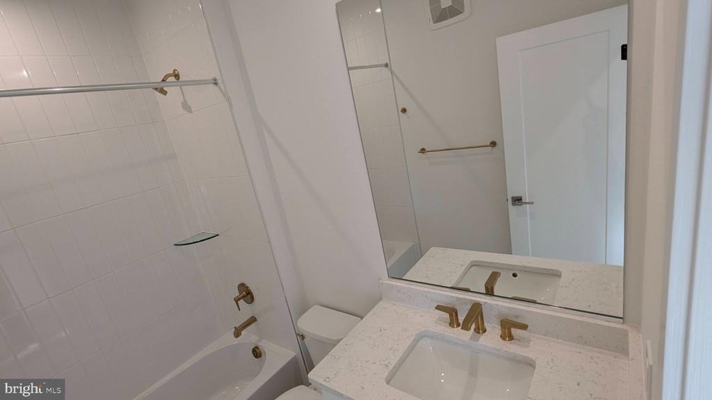 43510 Jefferson Park Street - Photo 10