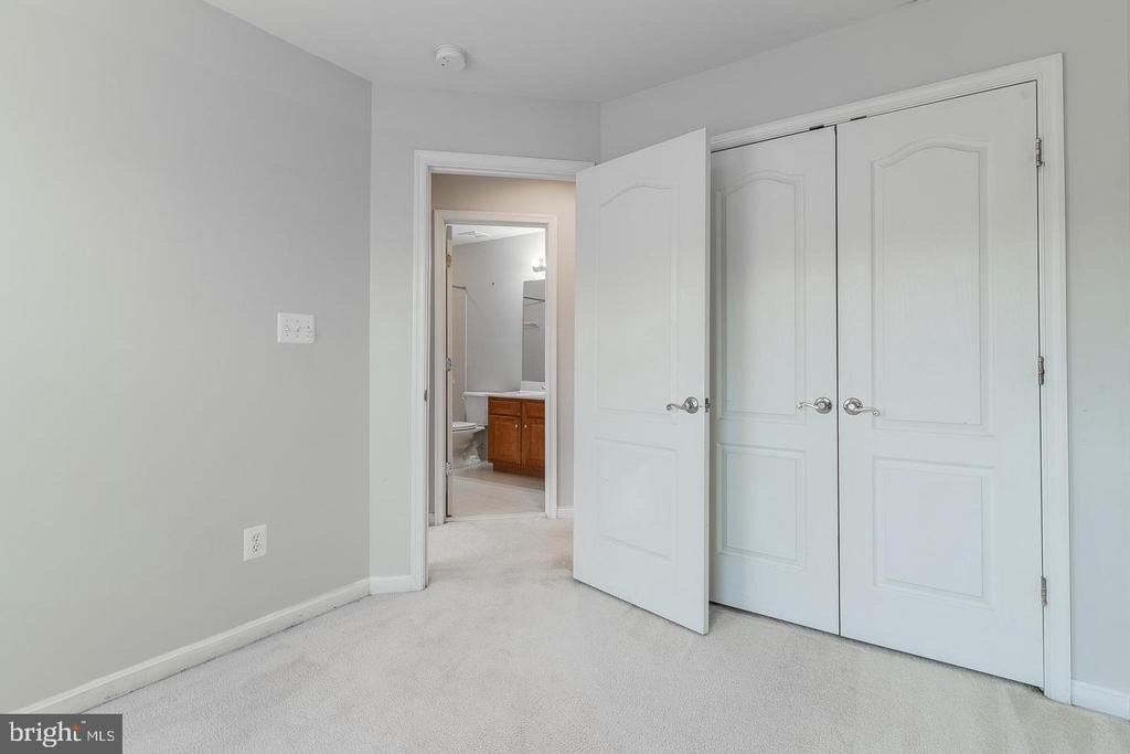 21927 Windy Oaks Square - Photo 31