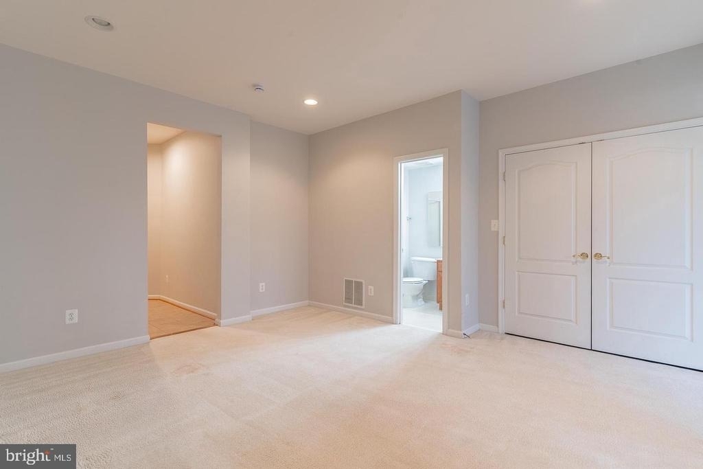 21927 Windy Oaks Square - Photo 10