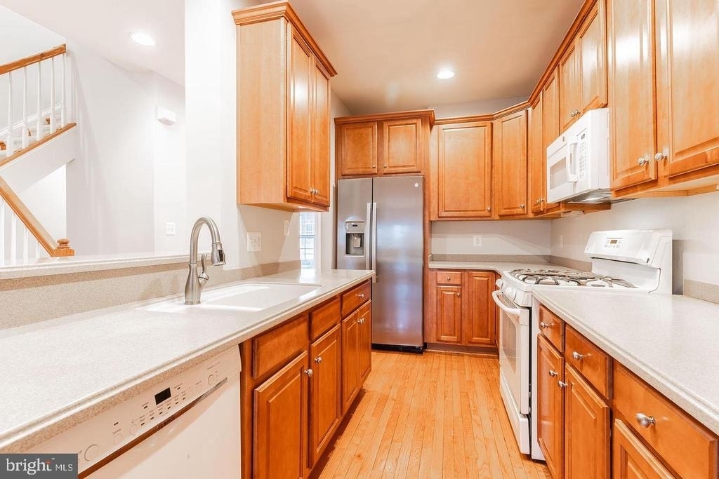 21927 Windy Oaks Square - Photo 18