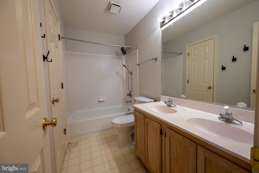47679 Comer Square - Photo 14