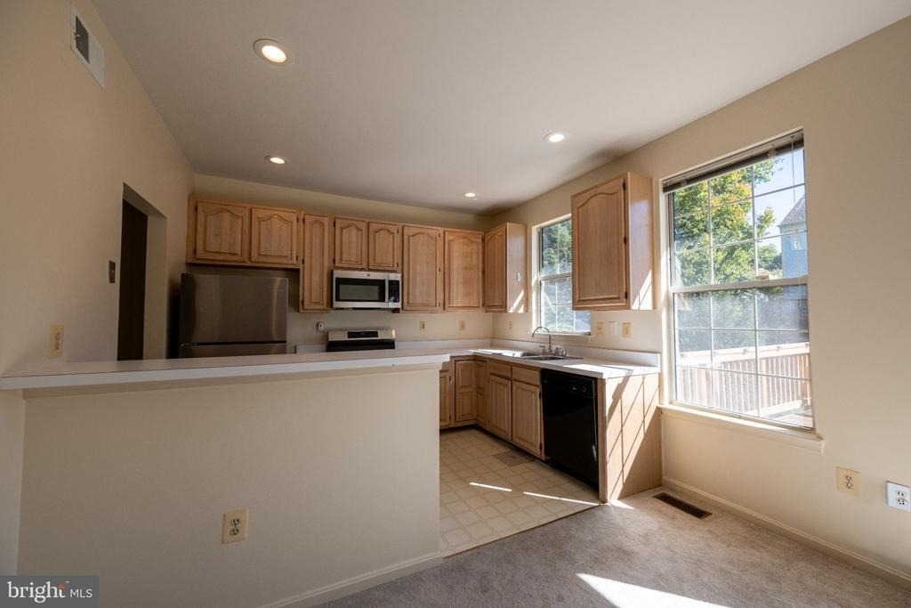 47679 Comer Square - Photo 5