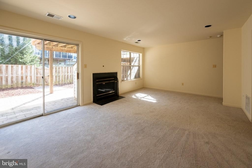 47679 Comer Square - Photo 15