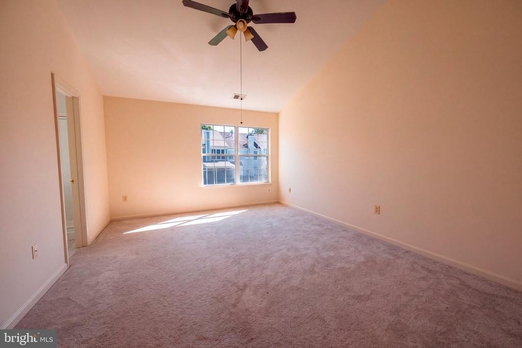 47679 Comer Square - Photo 8
