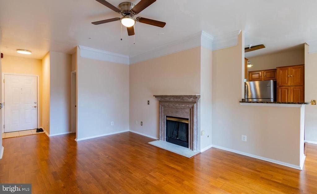 1600 Spring Gate Drive - Photo 9