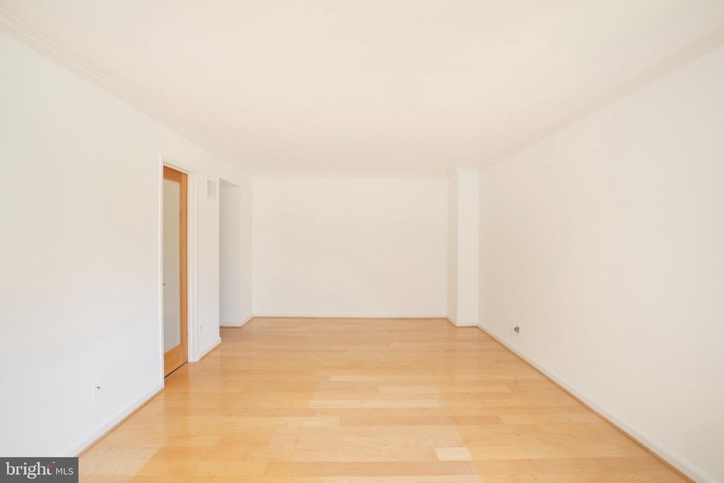 1800 Old Meadow Road - Photo 14