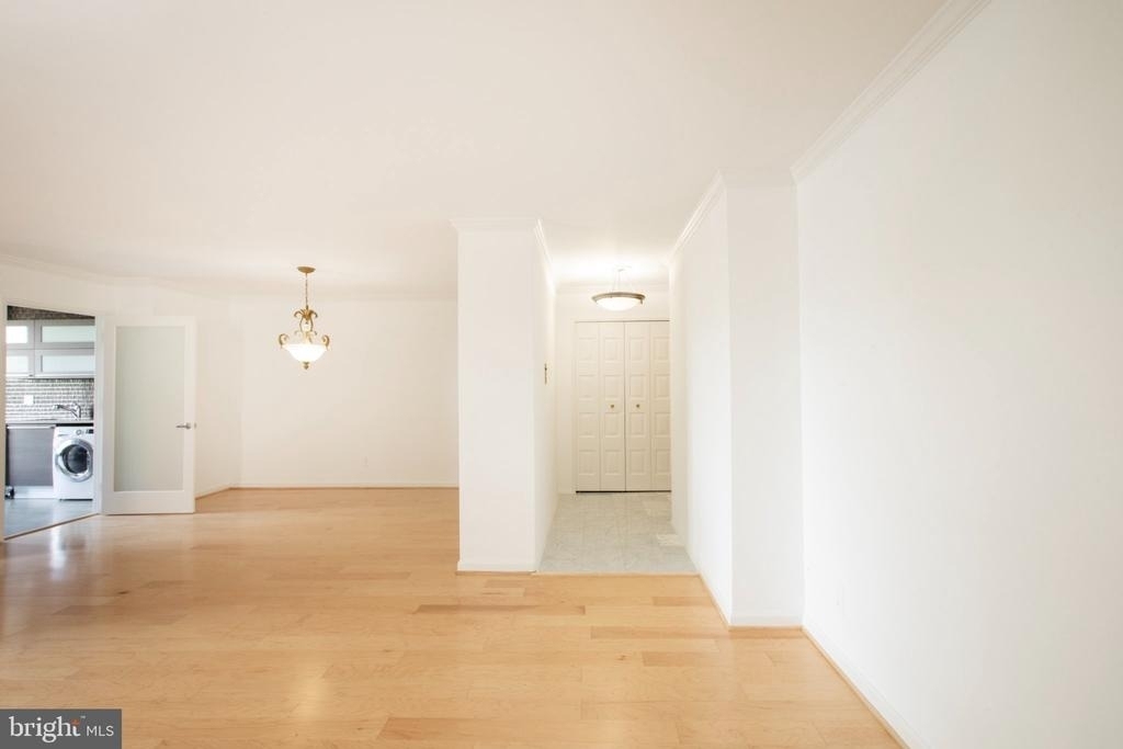 1800 Old Meadow Road - Photo 3