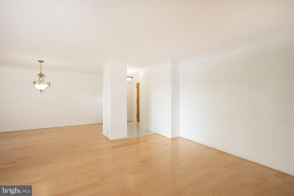 1800 Old Meadow Road - Photo 7