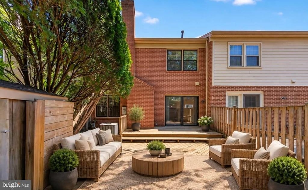 4867 Carriagepark Road - Photo 4