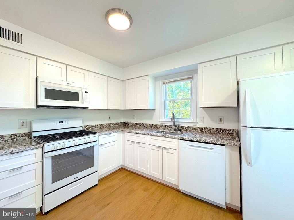 13229 Ladybank Lane - Photo 18