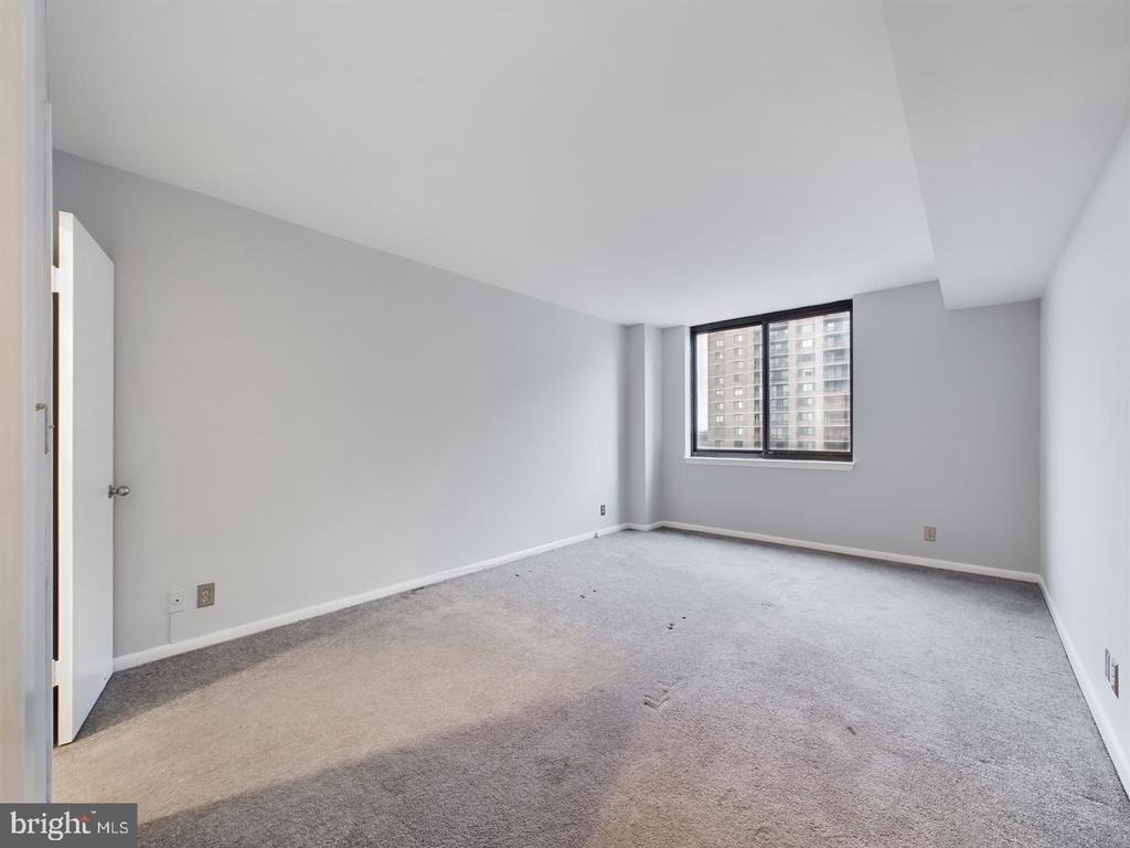5501 Seminary Road S - Photo 22