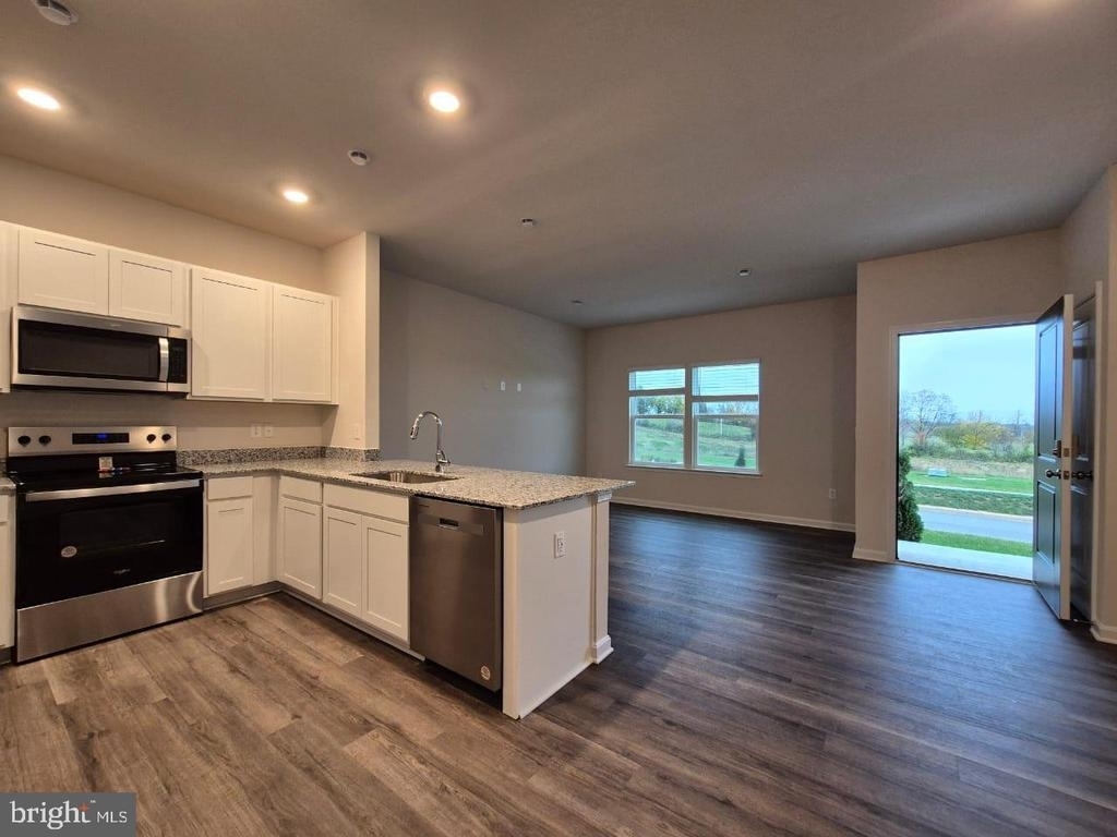 141 Tigney - Photo 0