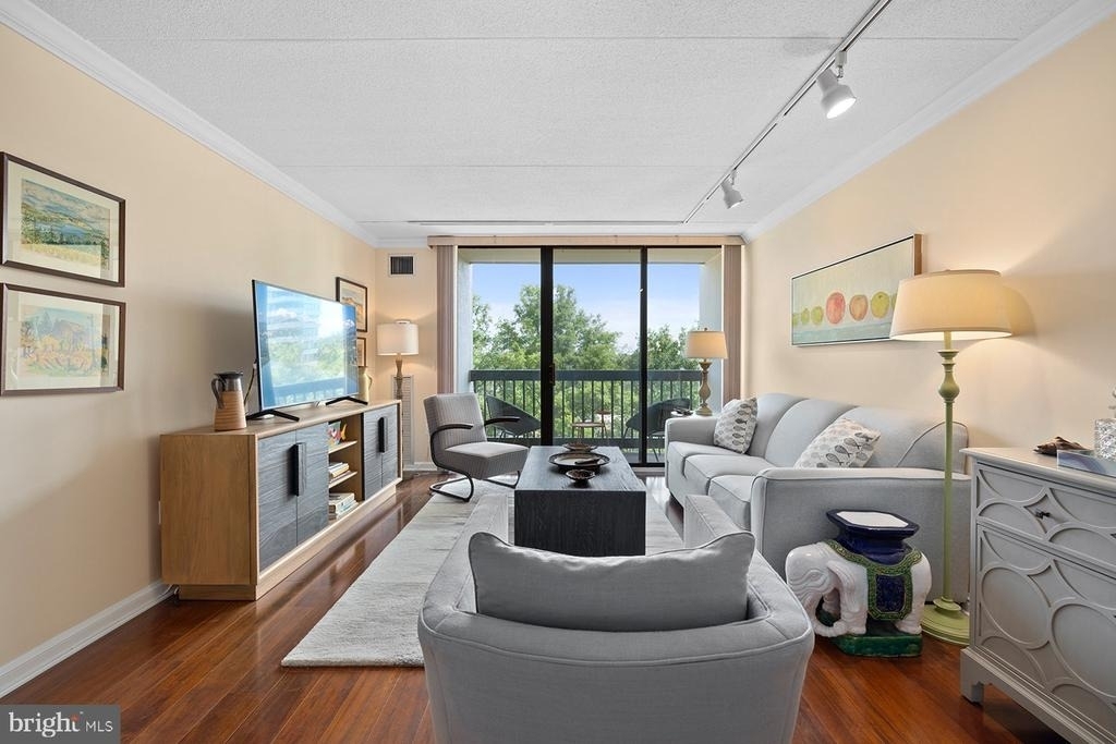 6300 Stevenson Avenue - Photo 2