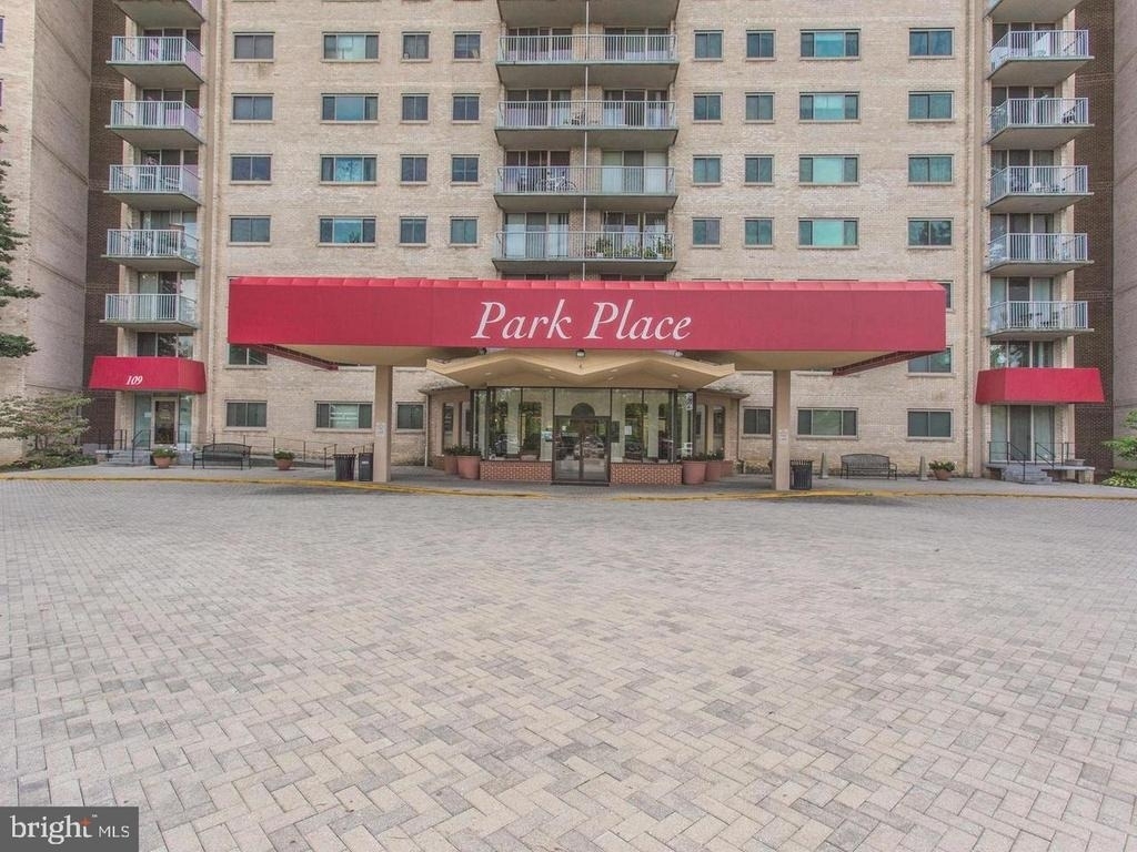 2500 N Van Dorn Street - Photo 0