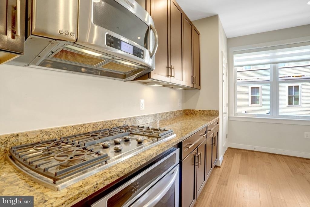 1418 Main Line Boulevard - Photo 28