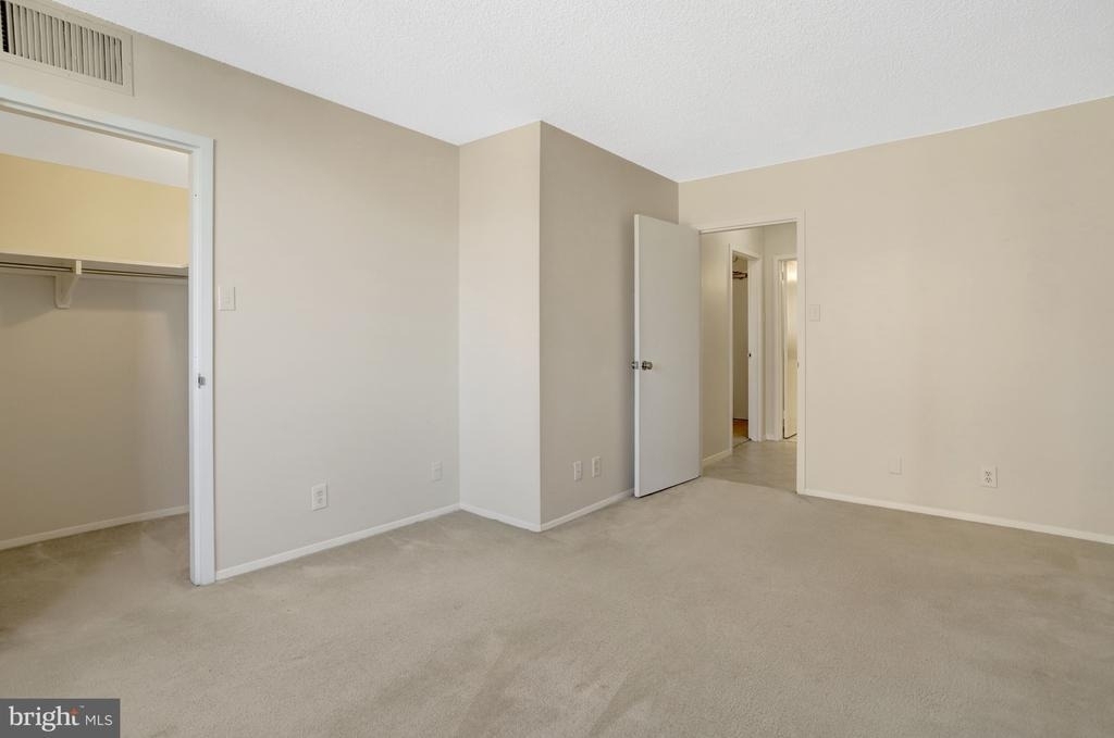 3800 Fairfax Drive - Photo 10