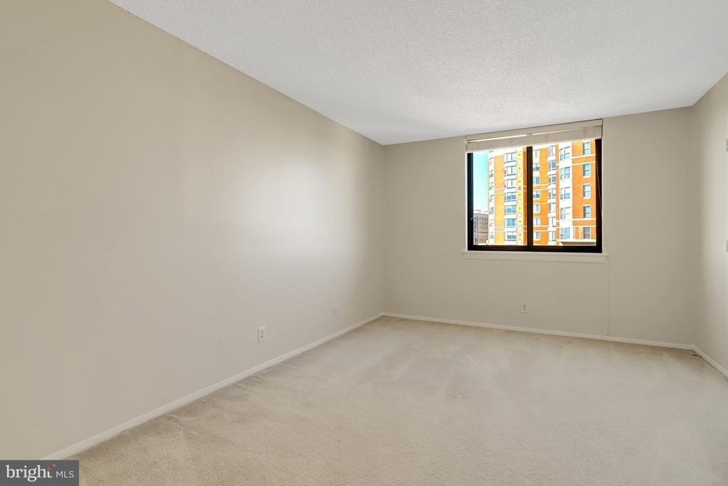 3800 Fairfax Drive - Photo 8