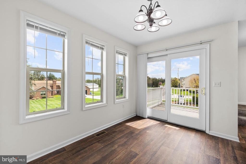 27 Shady Tree Court - Photo 10