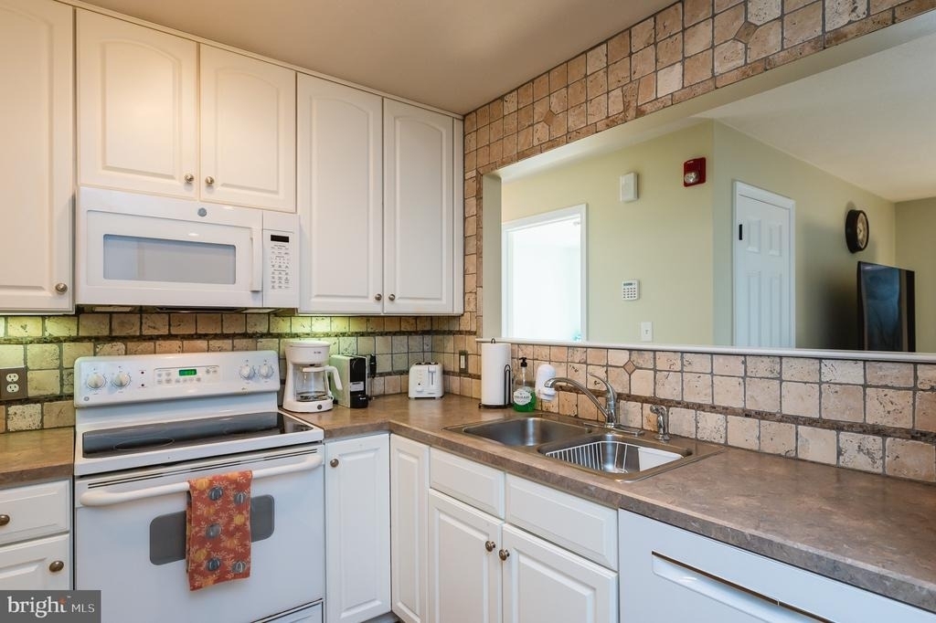 244 N 2nd Street - Photo 8