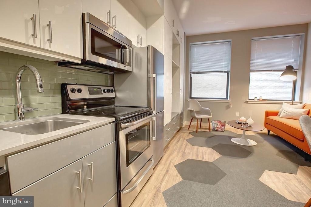 42 S 15th Street - Photo 2