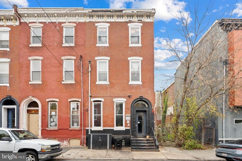 1305 N 15th Street - Photo 0