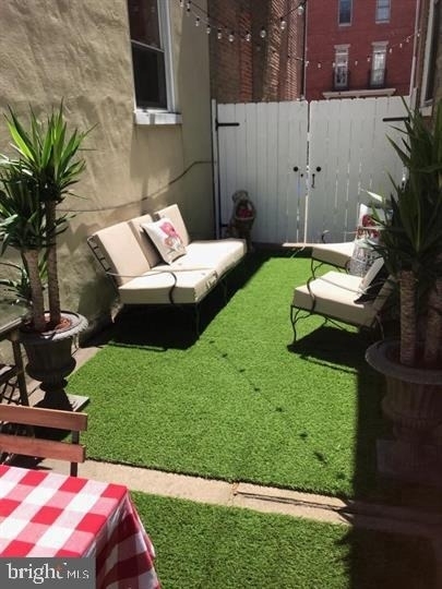 1617 Green Street - Photo 24