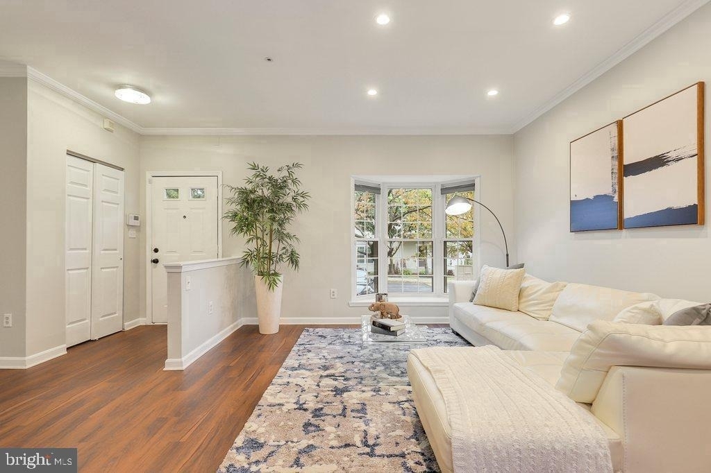 6918 Flag Harbor Drive - Photo 1