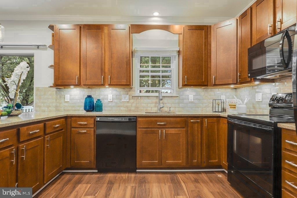 6918 Flag Harbor Drive - Photo 6