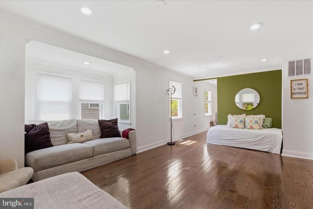 4318 Lawrence Street - Photo 6