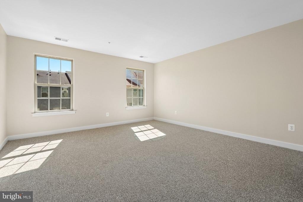 5904 Richmanor Terrace - Photo 20