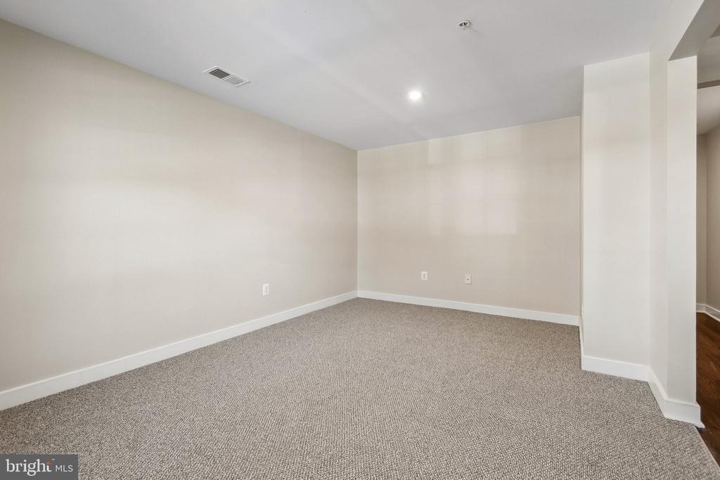 5904 Richmanor Terrace - Photo 14