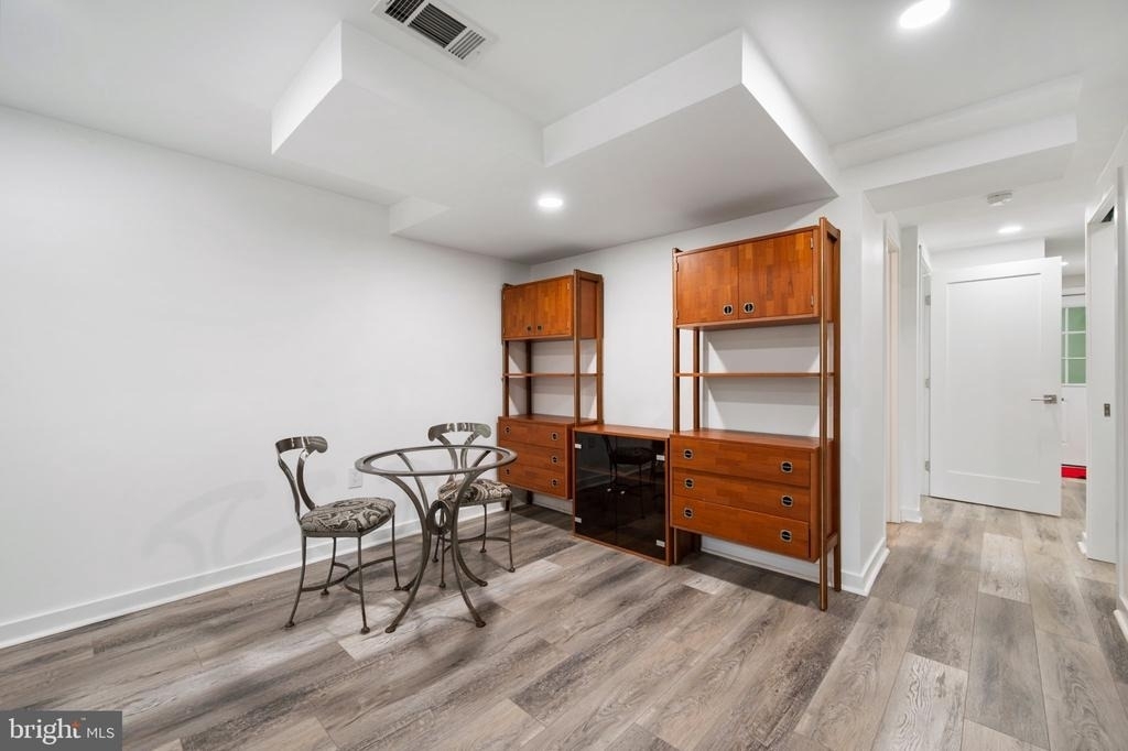 8504 Farrell Drive - Photo 4