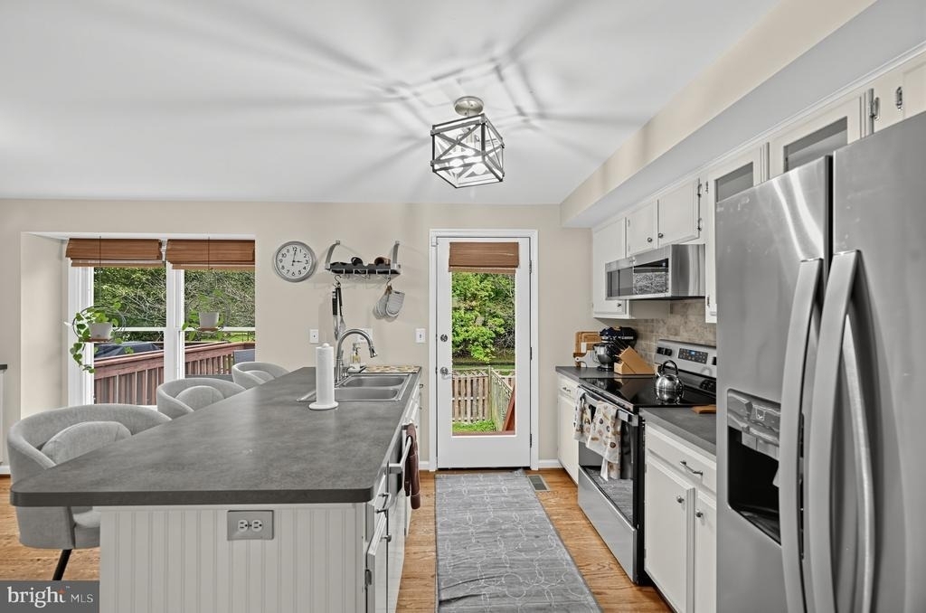 8006 Broken Reed Court - Photo 13