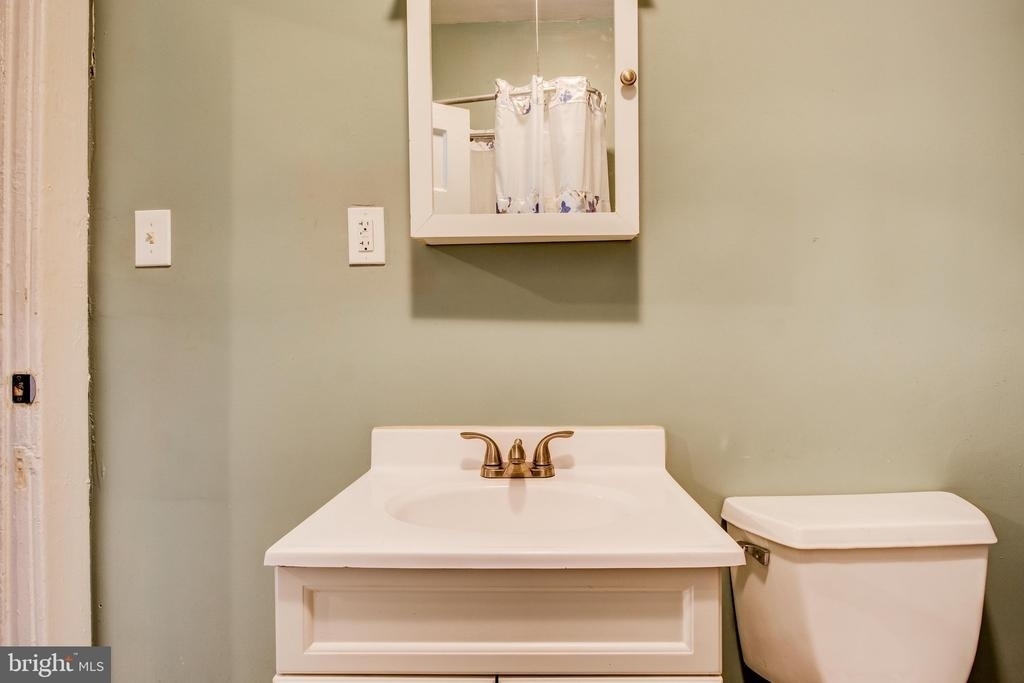 2216 Linden Avenue - Photo 8