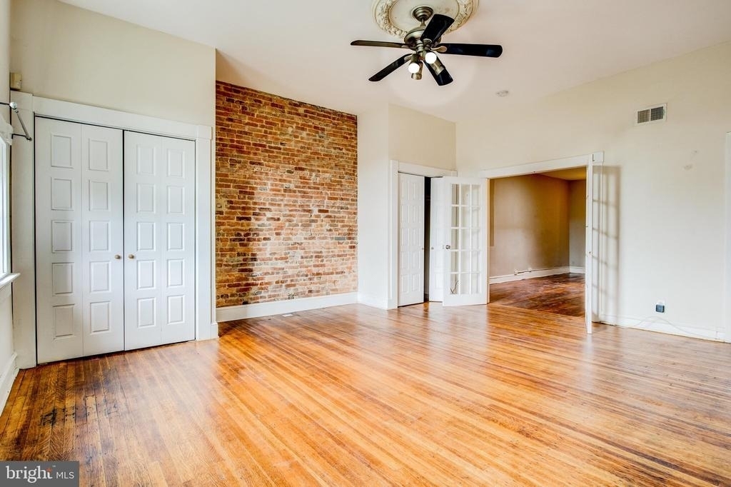 2216 Linden Avenue - Photo 18