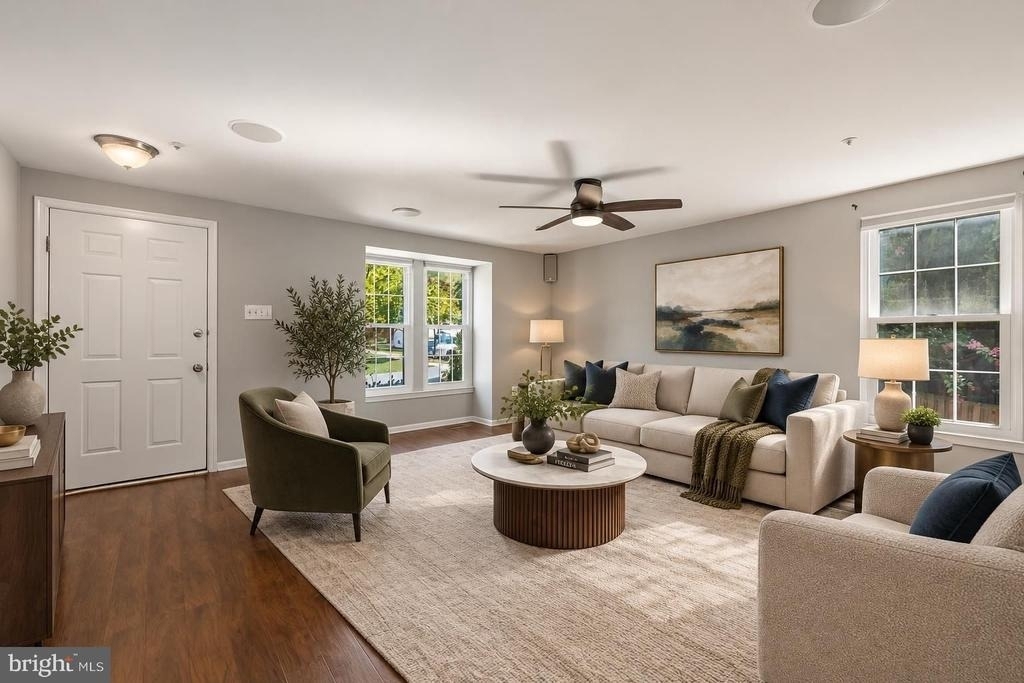 806 Lilac Court - Photo 2