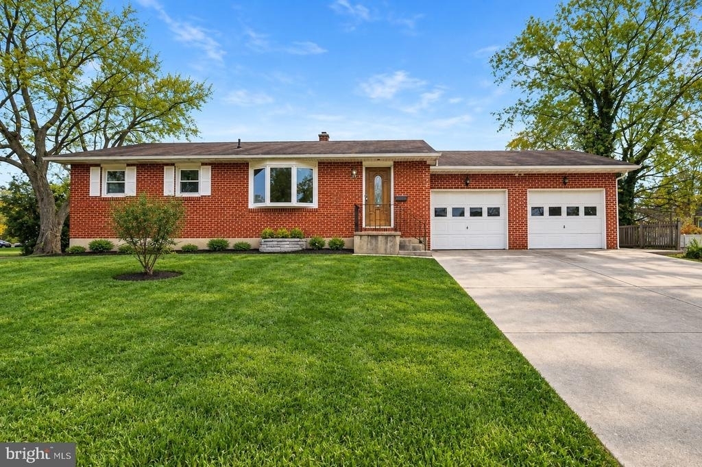 996 Boggs Drive - Photo 0