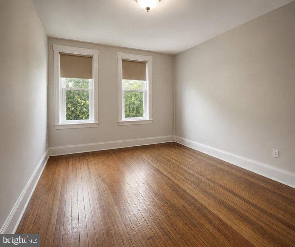 240 14th Street Ne - Photo 7
