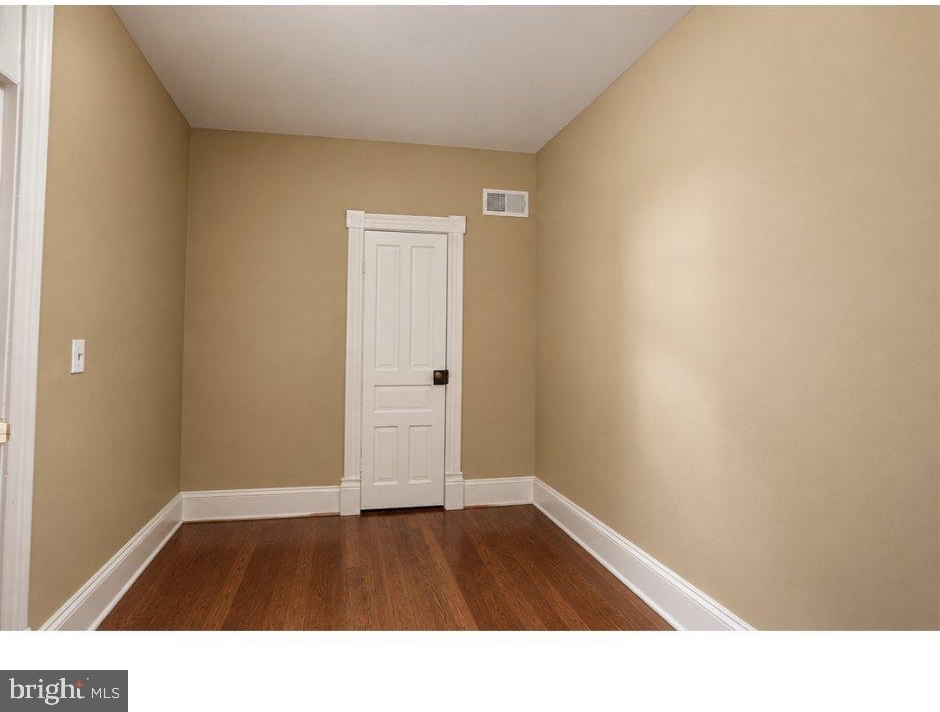 240 14th Street Ne - Photo 10