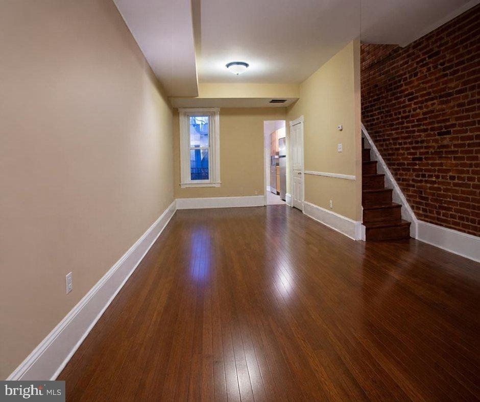 240 14th Street Ne - Photo 3