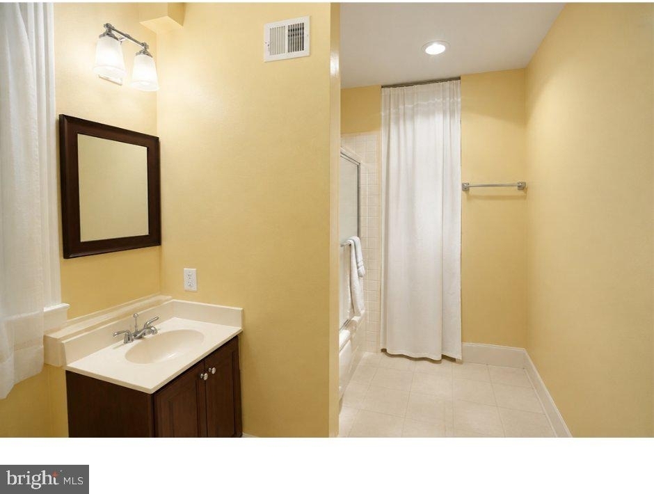 240 14th Street Ne - Photo 12