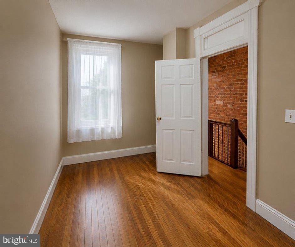 240 14th Street Ne - Photo 9