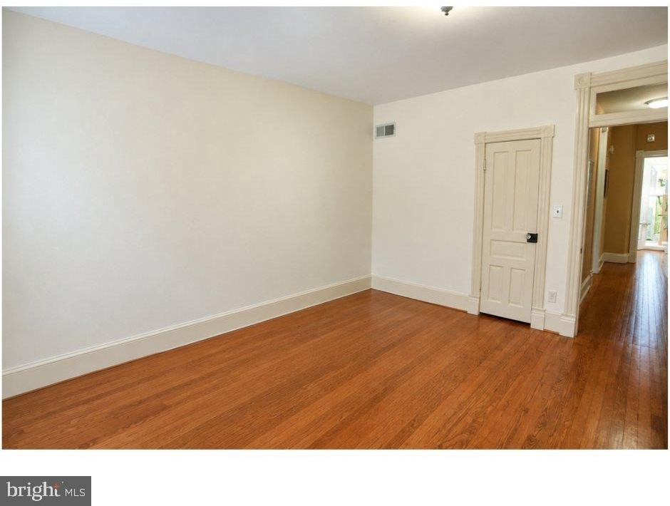 240 14th Street Ne - Photo 8