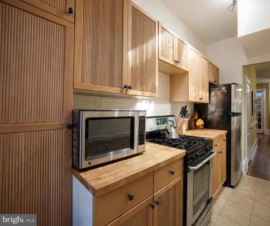 240 14th Street Ne - Photo 4