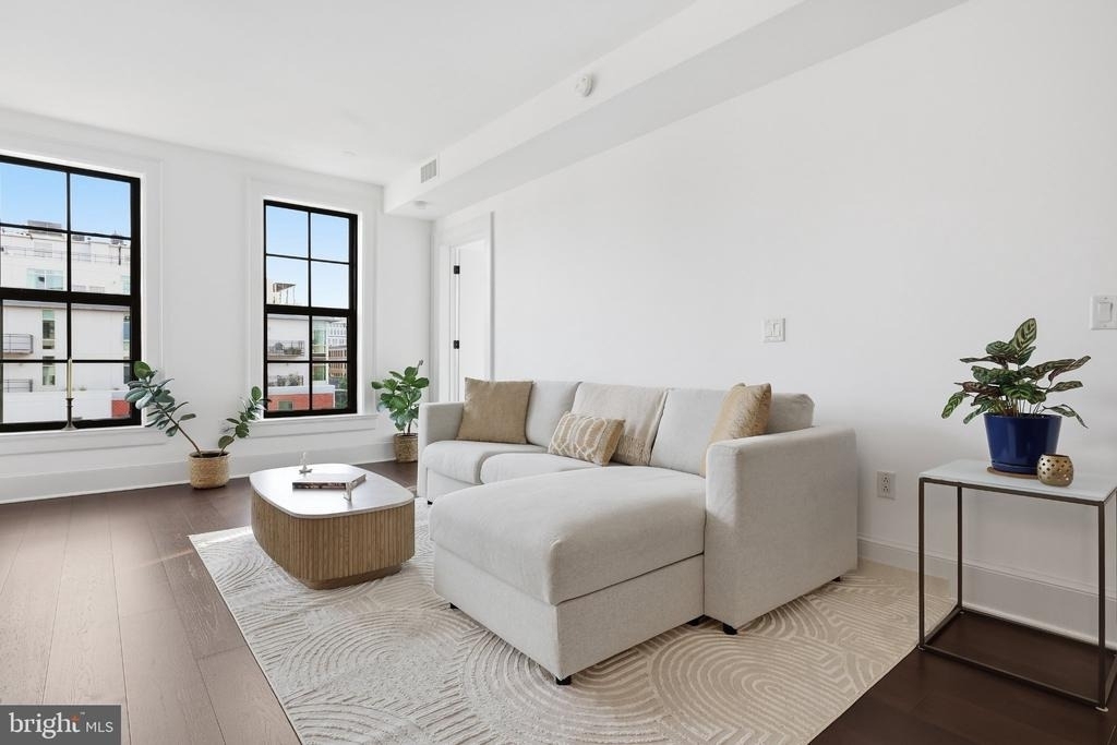1011 M Street Nw - Photo 6